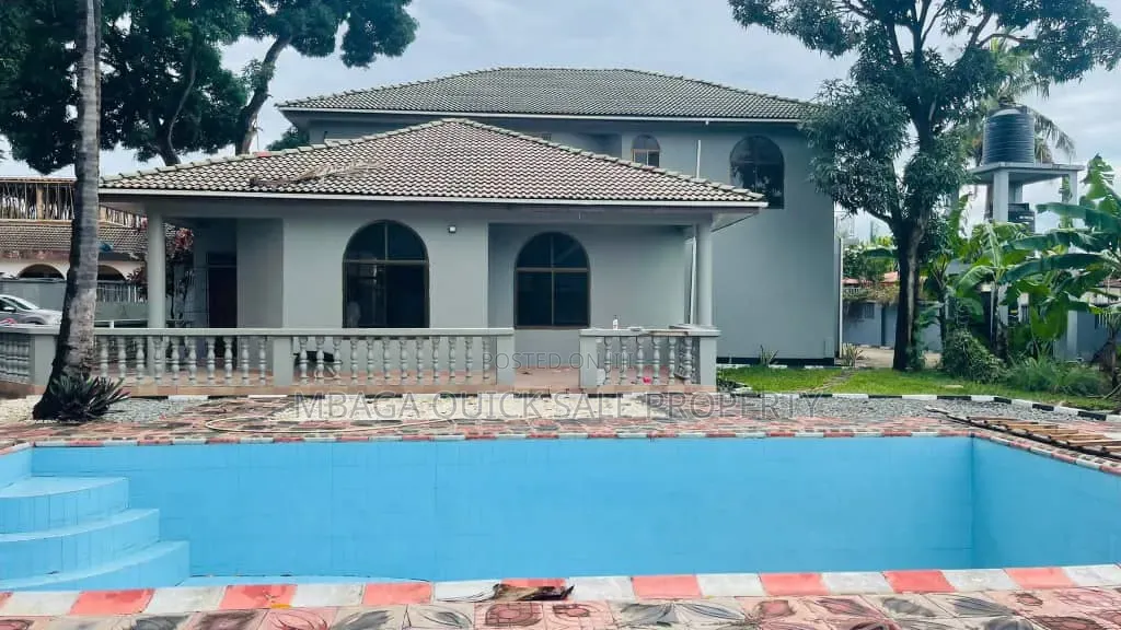 7bdrm House in Mbezi Beach for rent in Mbezi Beach