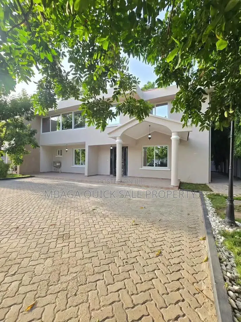 Furnished 5bdrm House in Kawe Beach for rent in Kawe