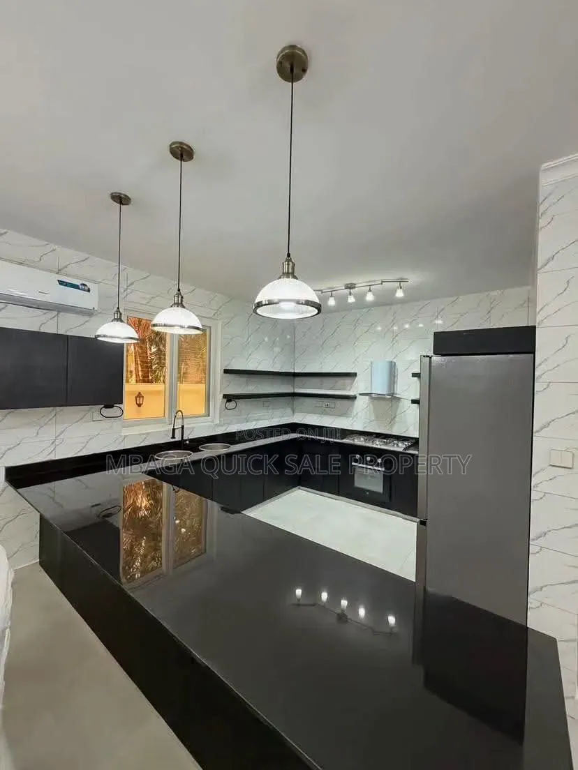 Furnished 5bdrm House in Kawe Beach for rent in Kawe