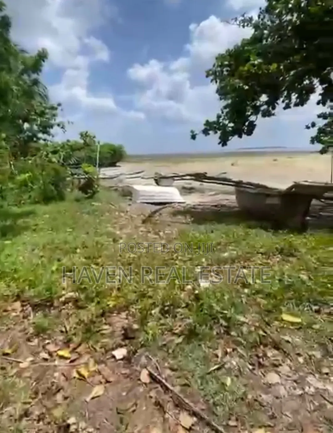 Beach Plot for Sale at Zanzibar in Kati
