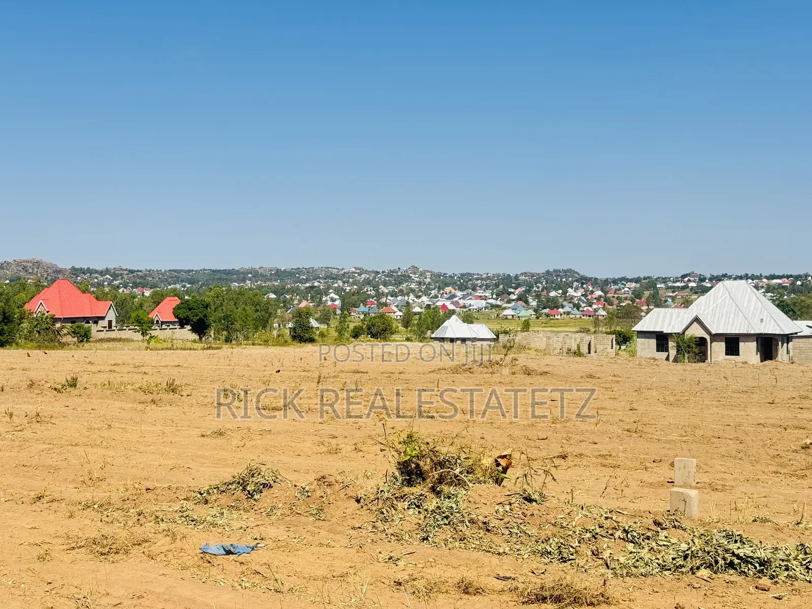 Viwanja Vinauzwa Kisesa Kanyama Karibu Na Chuo Cha Mwanza City College in Kisesa