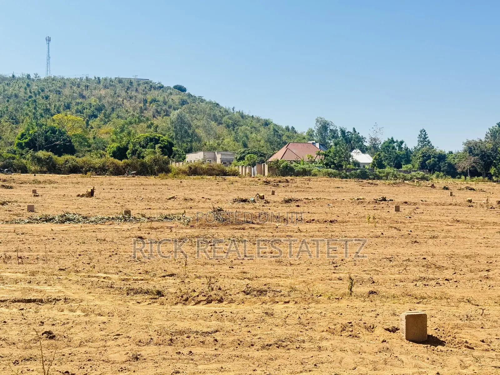 Viwanja Vinauzwa Kisesa Kanyama Karibu Na Chuo Cha Mwanza City College in Kisesa
