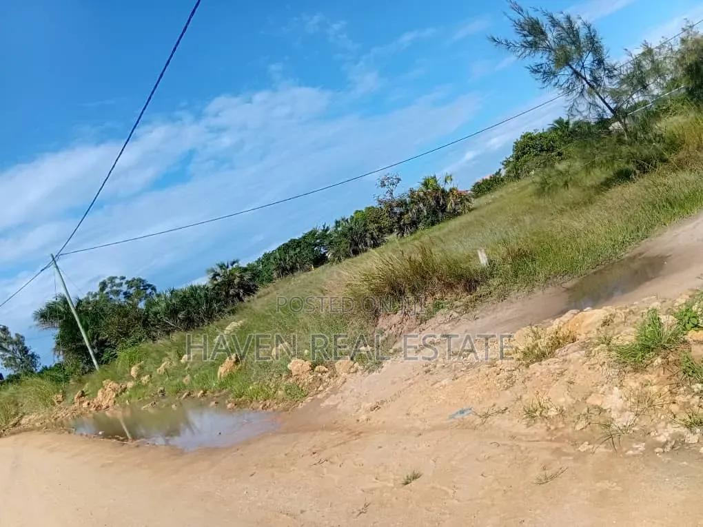 7000sqmt Plot Inauzwa Kigamboni Mwembe Mdogo in Kigamboni