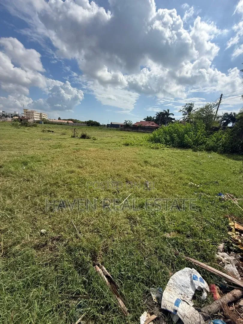 2800sqmt Plot for Sale at Mbezi Beach Africana in Mbezi Beach