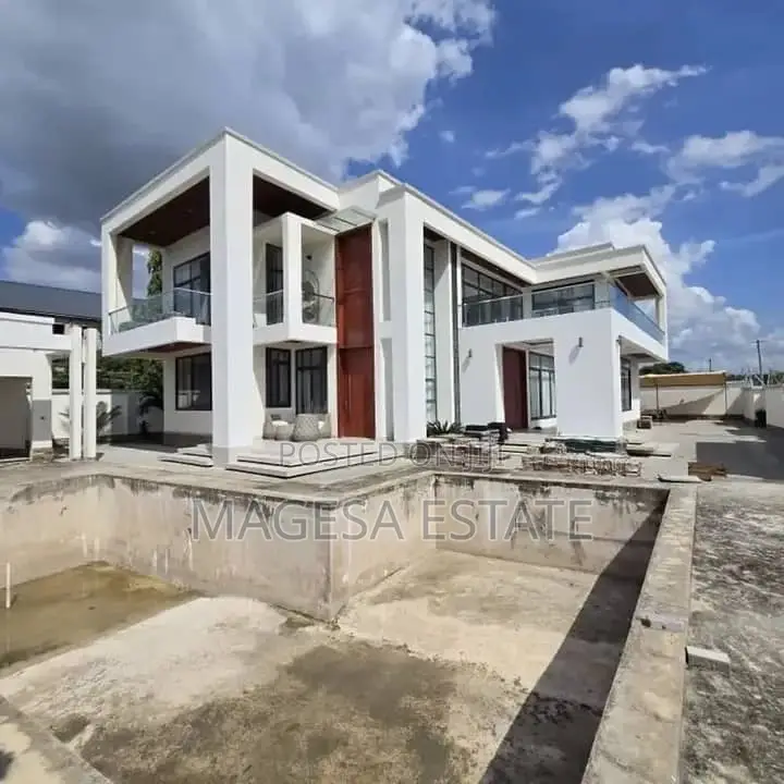 5bdrm House in Mbweni for sale in Mbweni