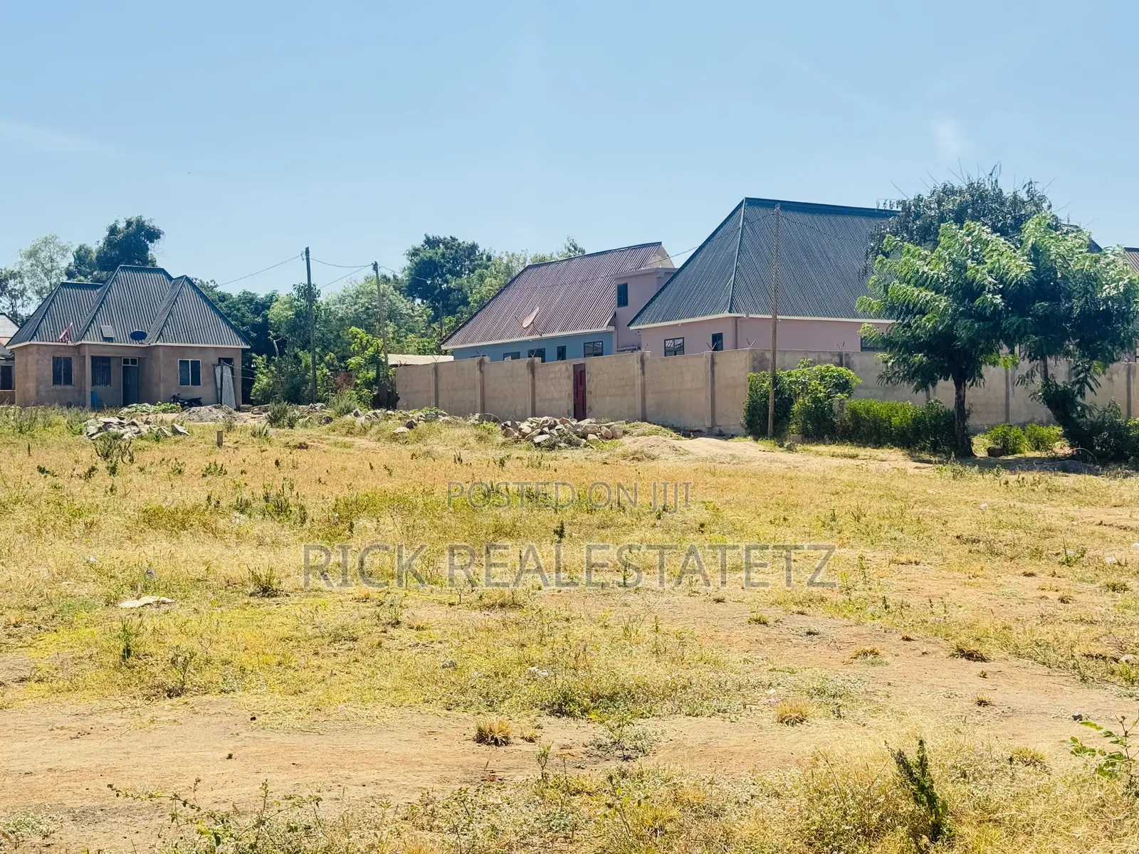 Kiwanja Kinauzwa Kisesa Stendi Ya Kwanza in Kisesa