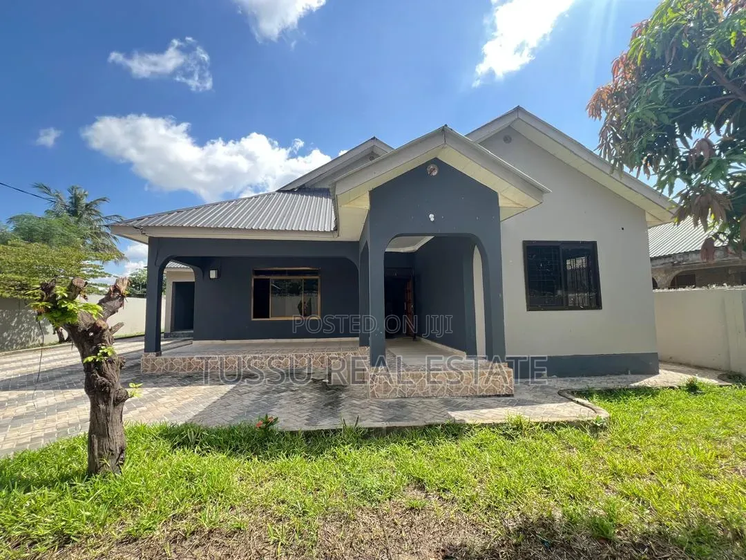 3bdrm House in Boko Msikitini, Kinondoni for sale in Kinondoni
