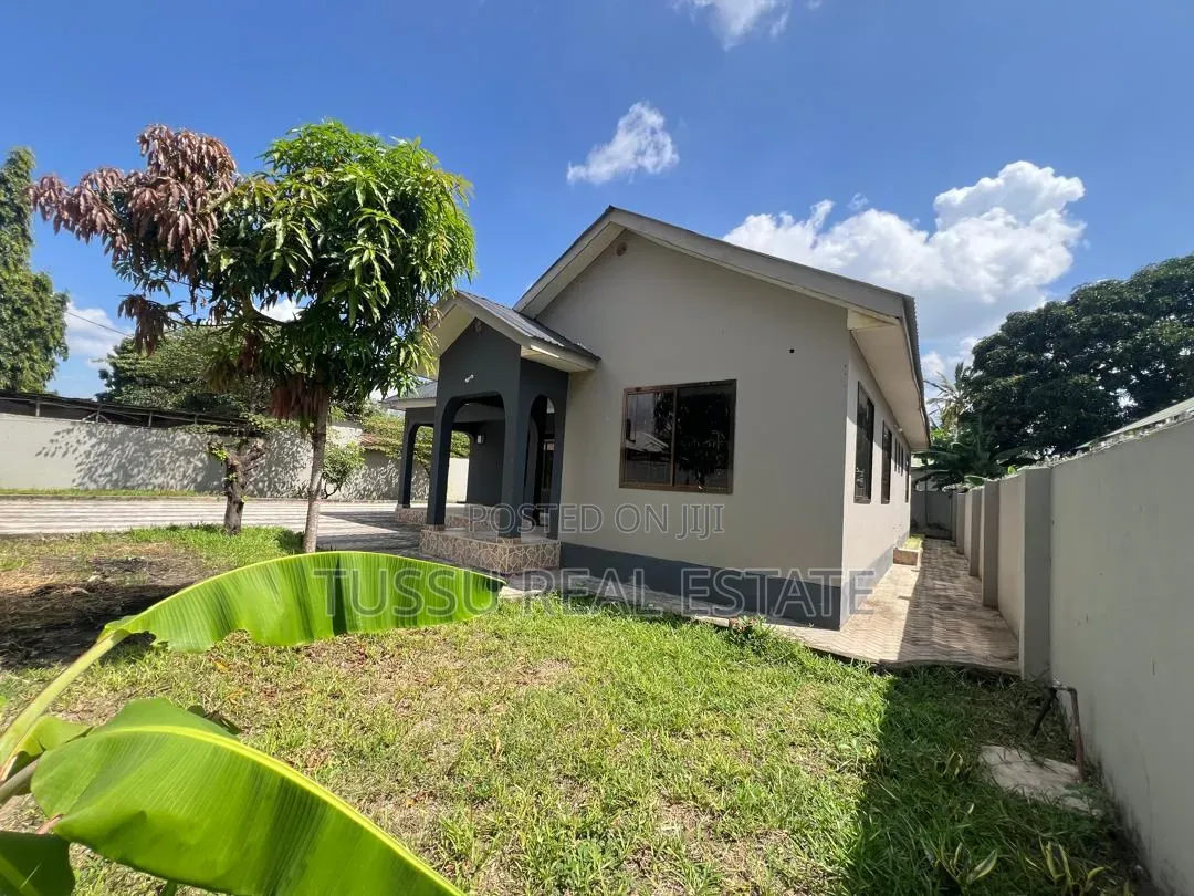 3bdrm House in Boko Msikitini, Kinondoni for sale in Kinondoni