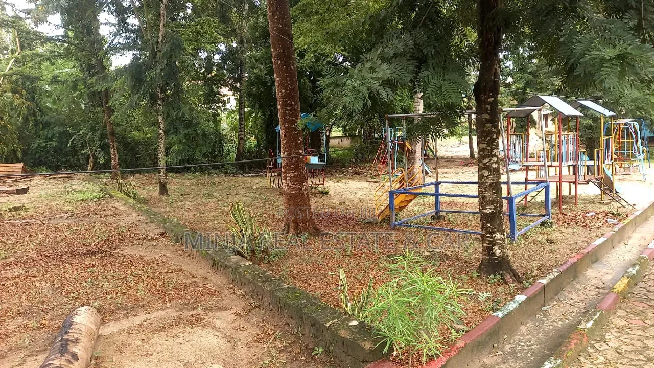 Kiwanja Kinauzwa Goba Matosa Uzaramuni in Goba
