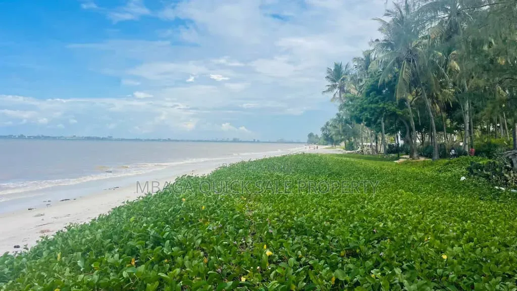 8bdrm House in Mbezi Beach for sale in Mbezi Beach
