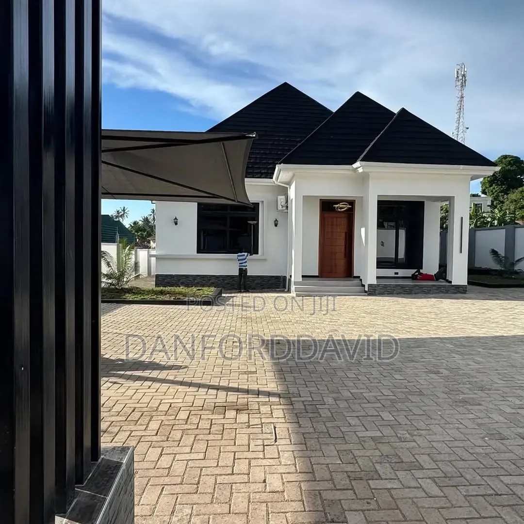 4bdrm House in Kahwa Real Estate, Goba for sale in Goba