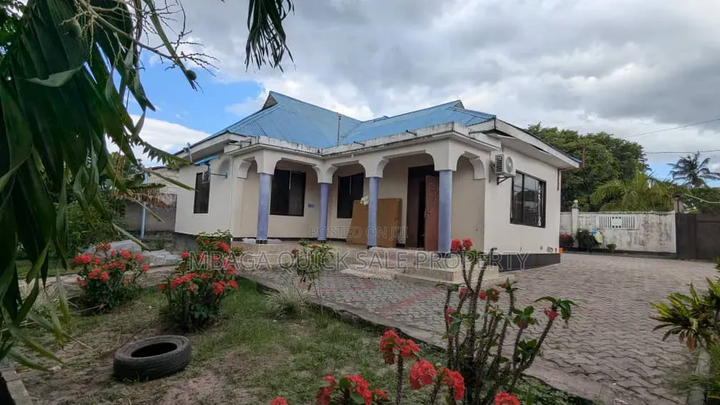 3bdrm House in Kivukoni for sale in Kivukoni