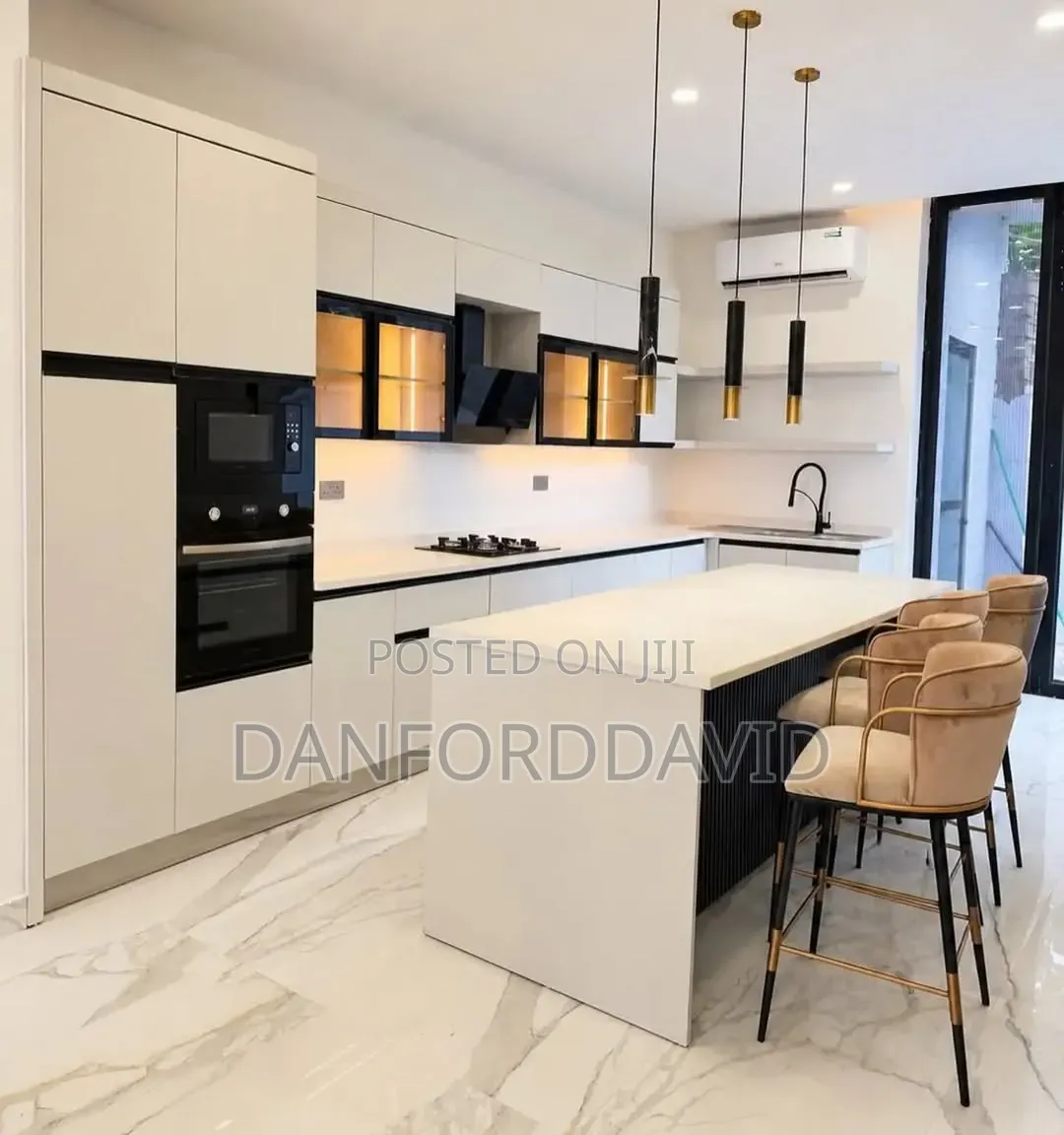 Furnished 6bdrm House in Kahwa Real Estste, Oyster Bay for rent in Oyster Bay