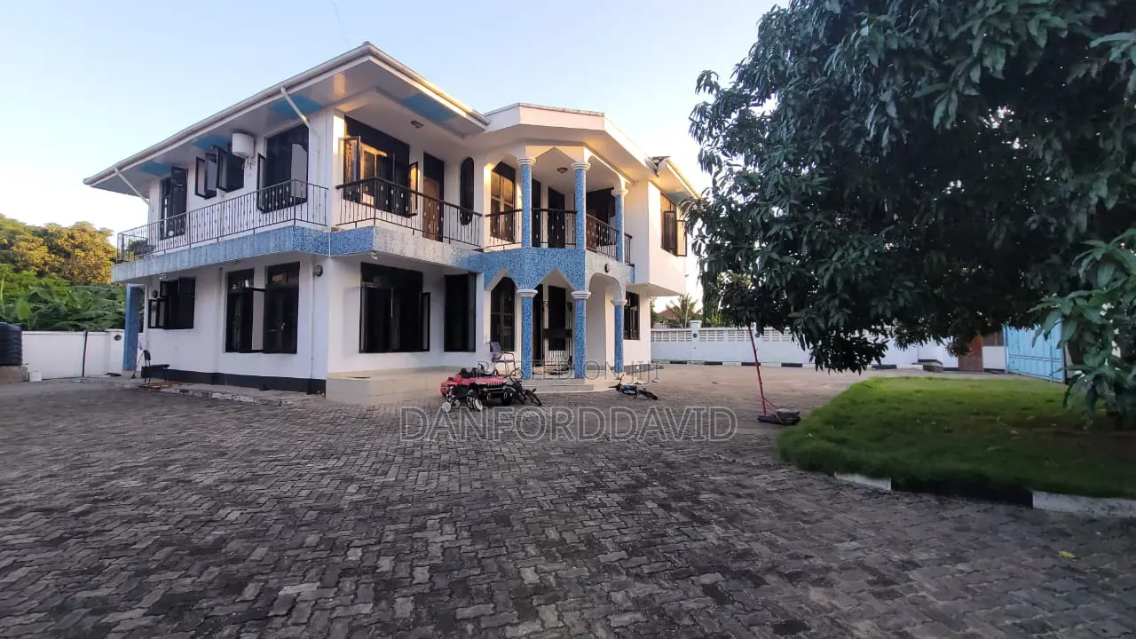 5bdrm House in Kahwa Real Estate, Mbezi Beach for rent in Mbezi Beach