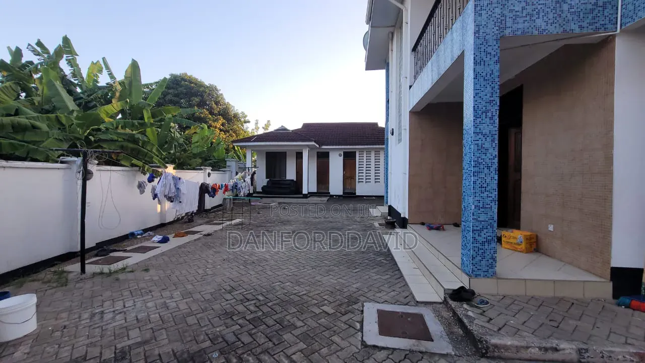 5bdrm House in Kahwa Real Estate, Mbezi Beach for rent in Mbezi Beach