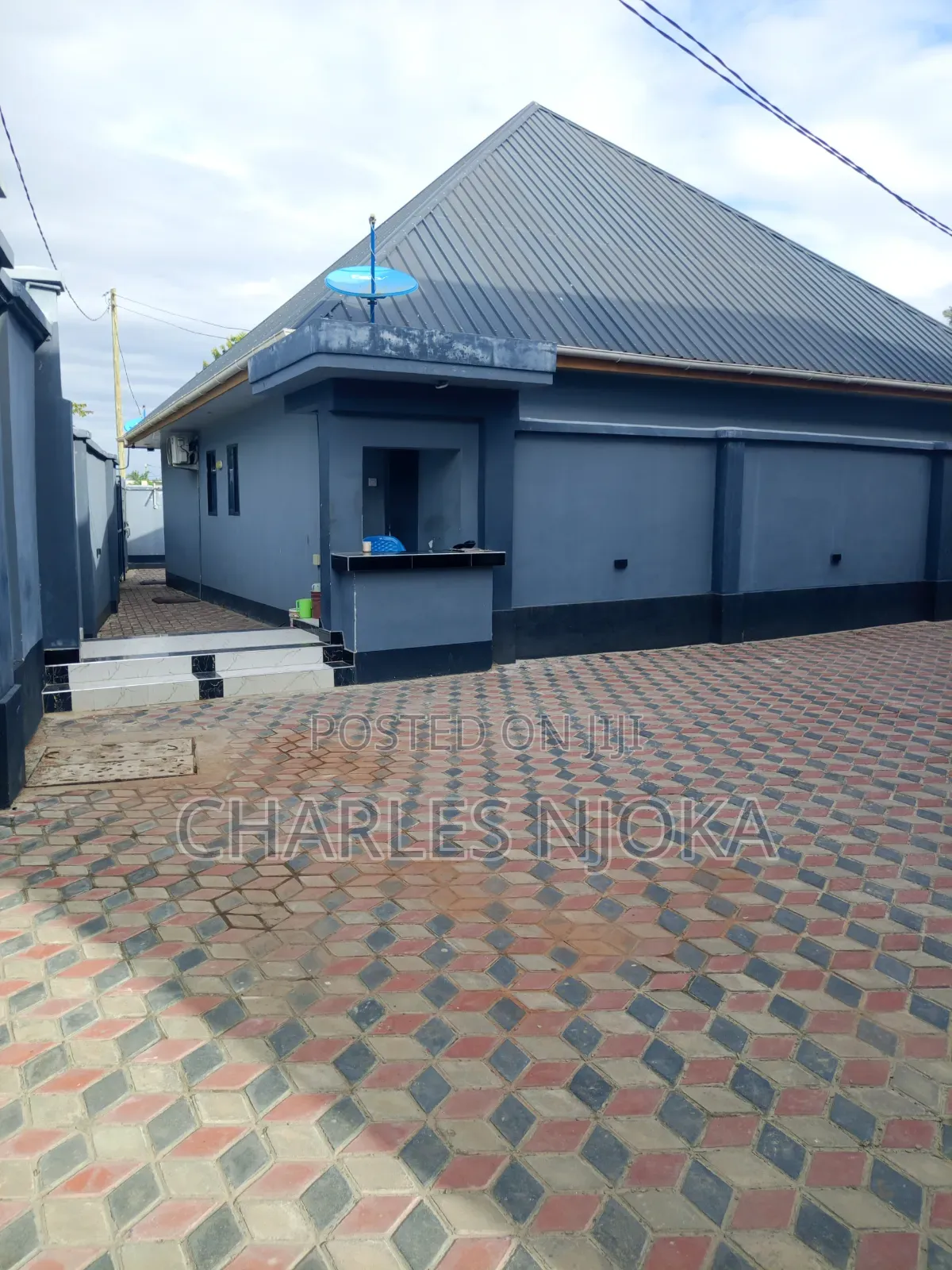 Hoteli Ipo Kinyerezi Ni Ya Kisasa Inauzwa (Hotel for Sale) in Ilala