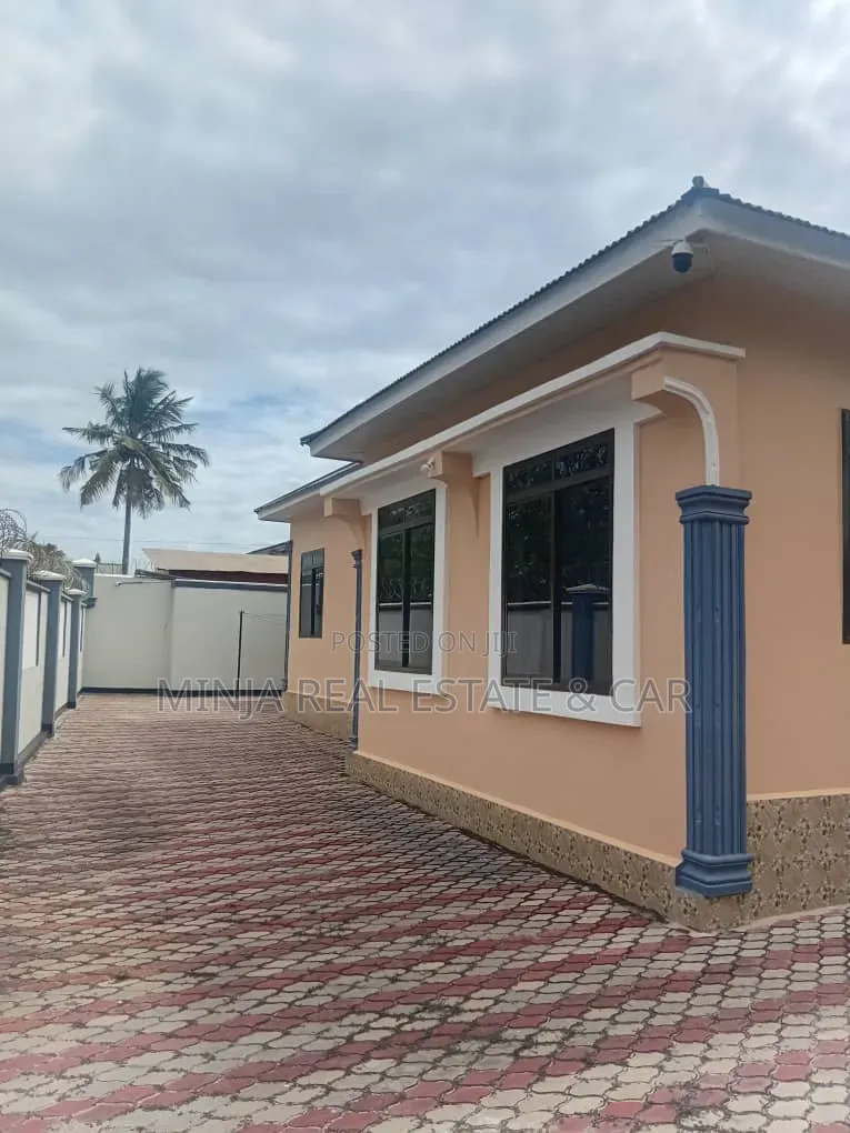 5bdrm House in Pugu for sale in Pugu