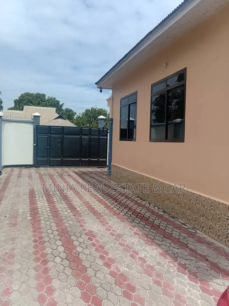 5bdrm House in Pugu for sale in Pugu