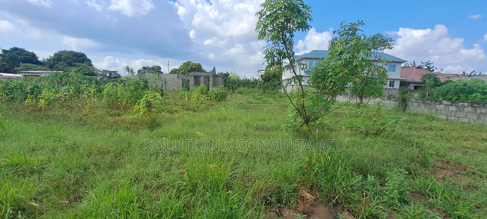 Kiwanja Kinauzwa Mbweni Mpiji in Mbweni