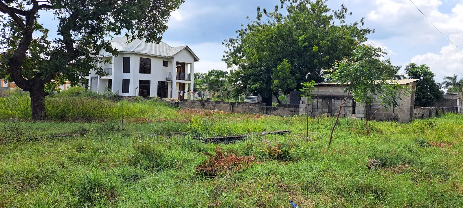 Kiwanja Kinauzwa Mbweni Ubungo in Mbweni
