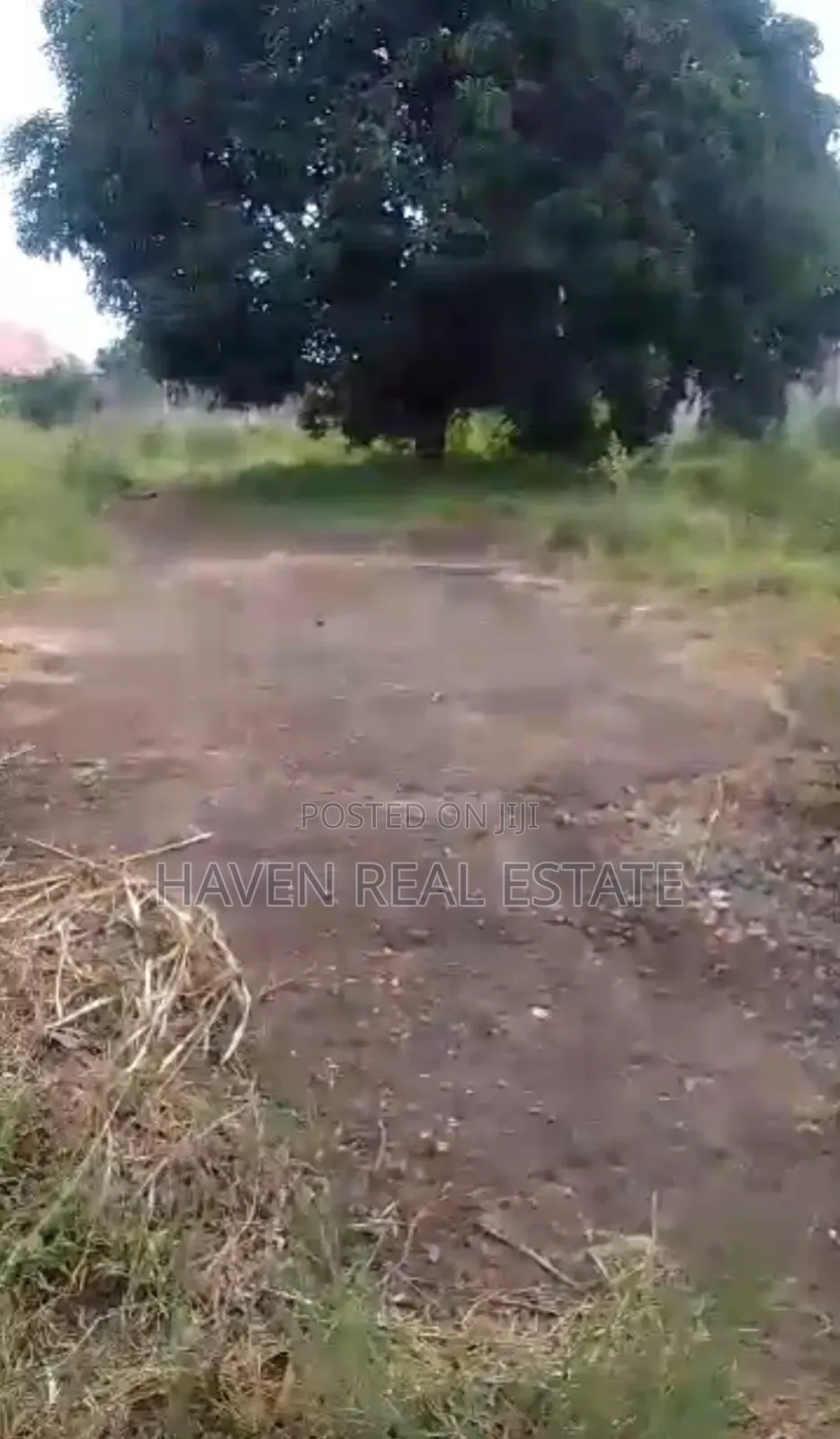 Yard Inauzwa Pugu in Kimara