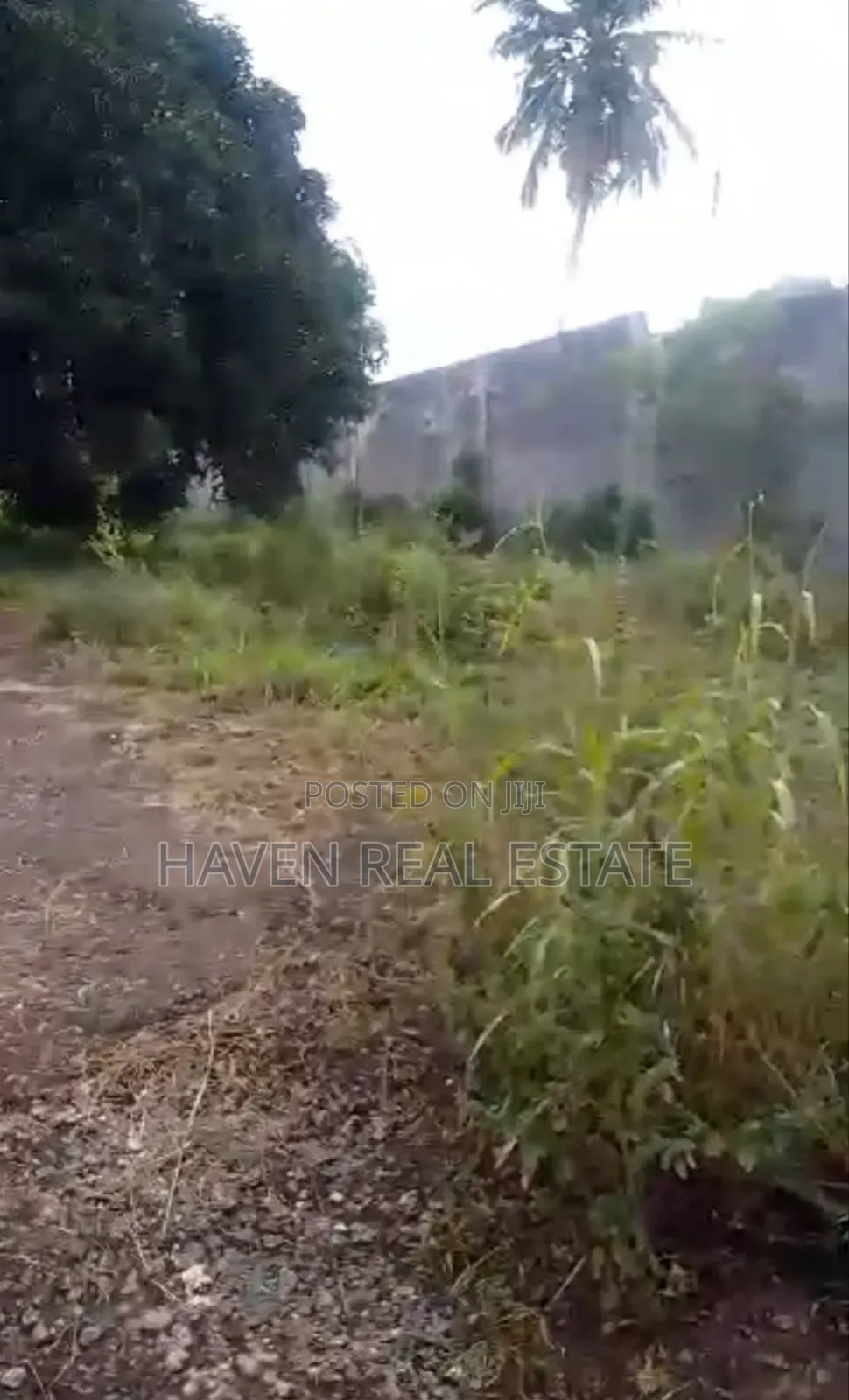 Yard Inauzwa Pugu in Kimara