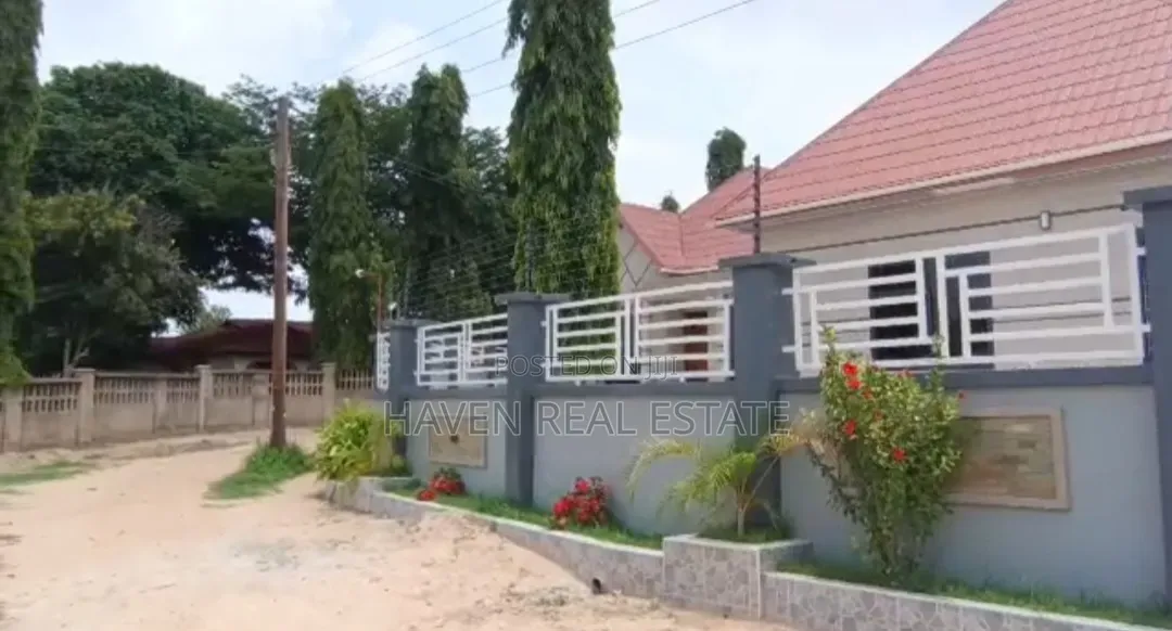4bdrm Apartment in Msisi for sale in Msisi