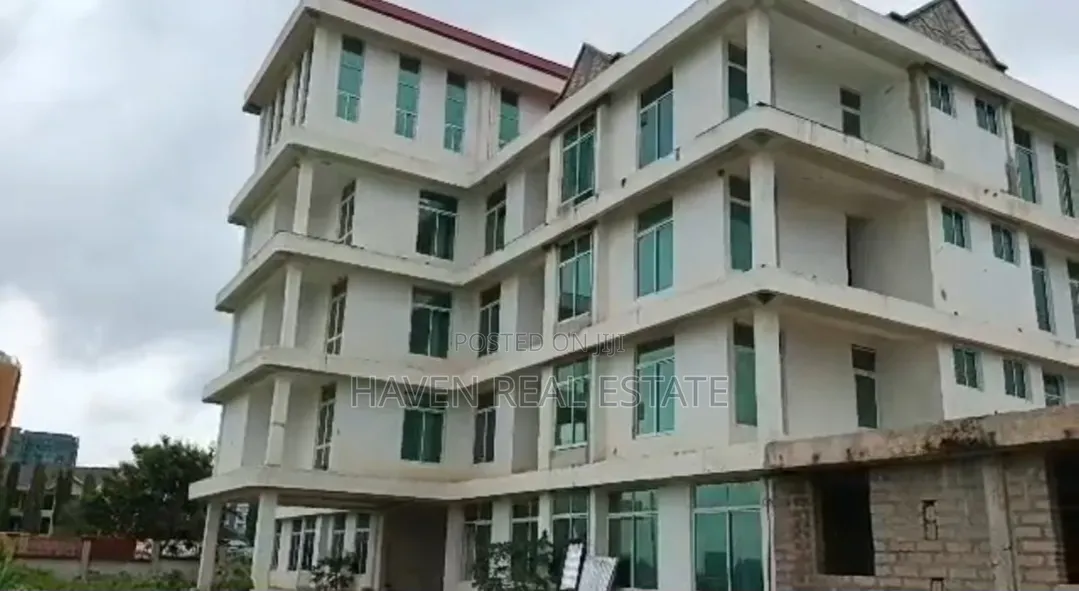 Jengo La Hotel Linauzwa Dodoma in Msisi