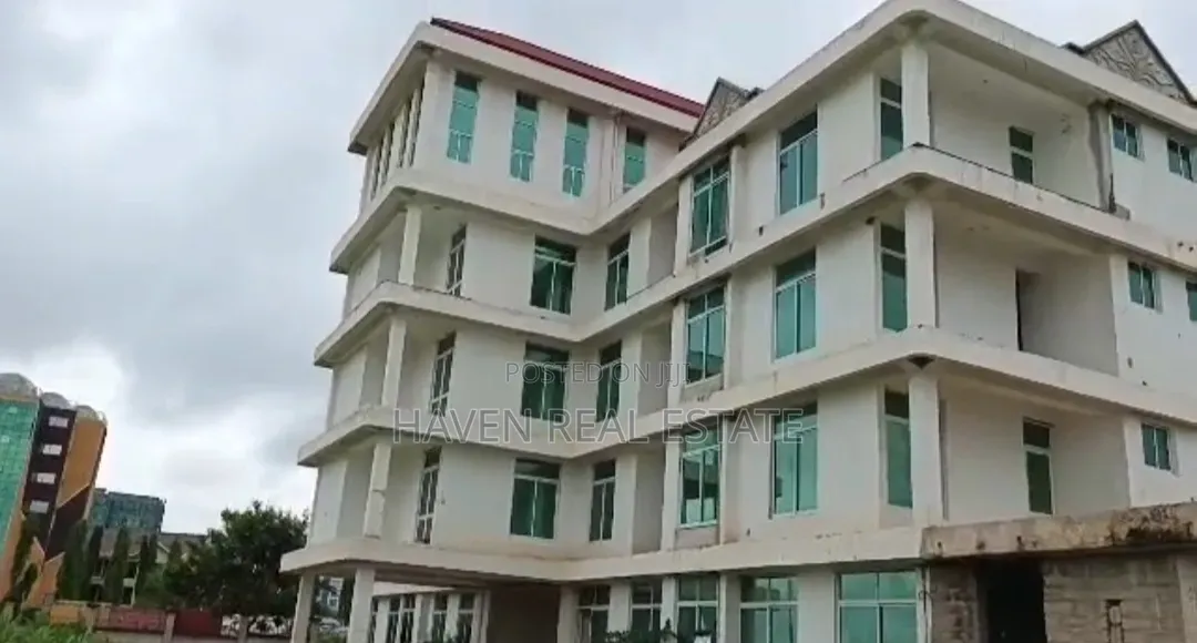 Jengo La Hotel Linauzwa Dodoma in Msisi