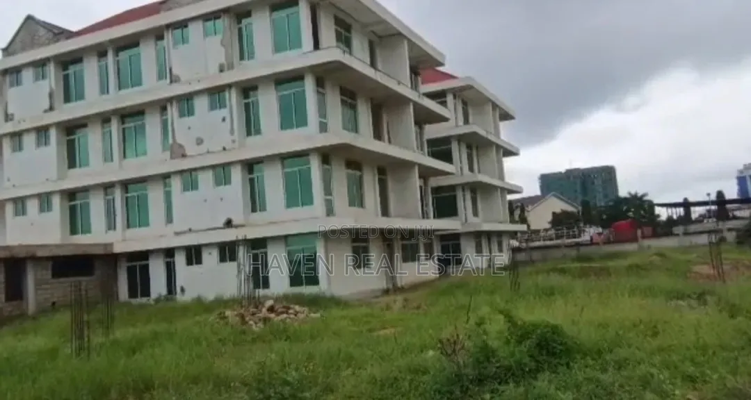 Jengo La Hotel Linauzwa Dodoma in Msisi