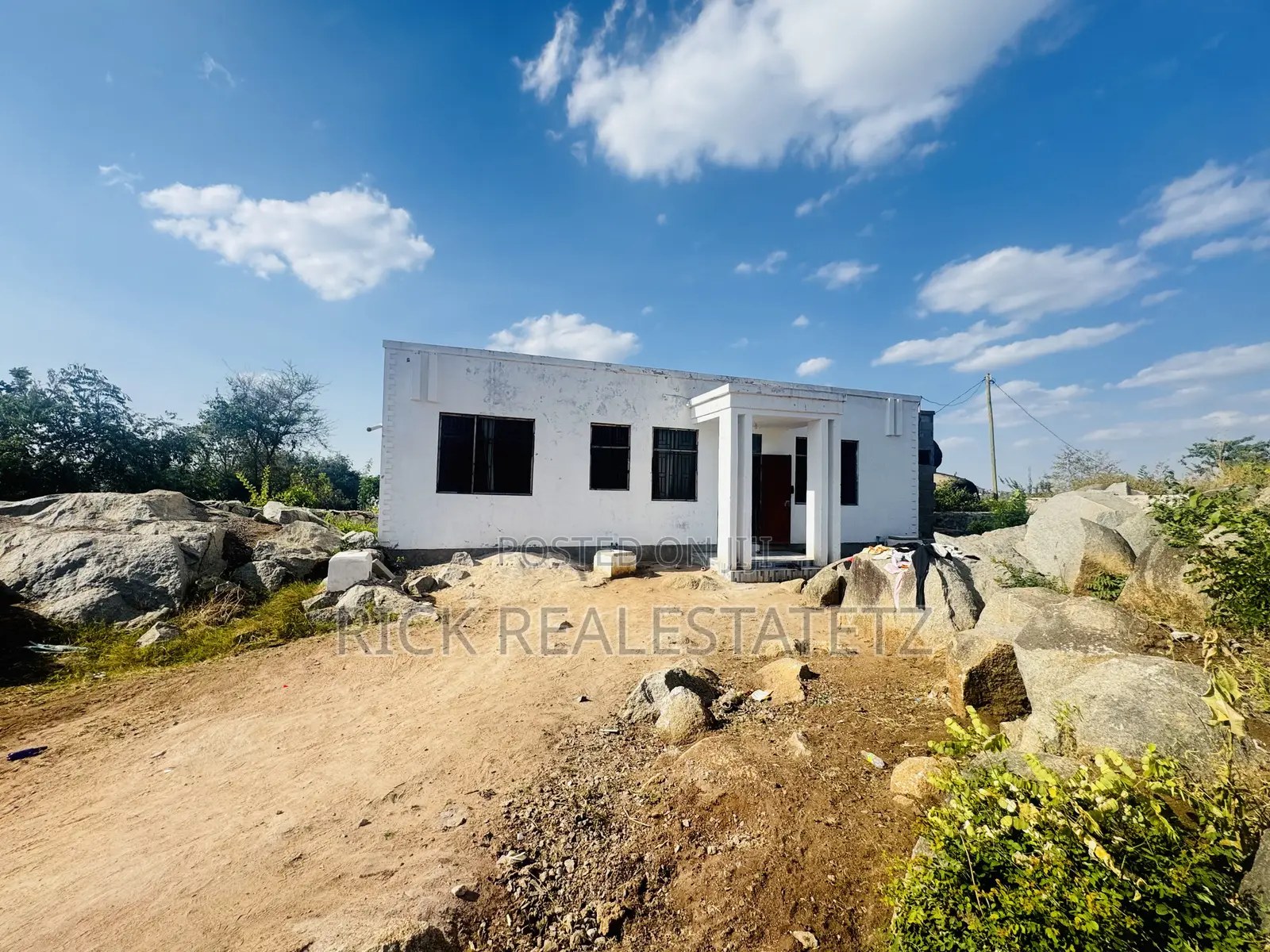 2bdrm House in Mkolani for sale in Mkolani