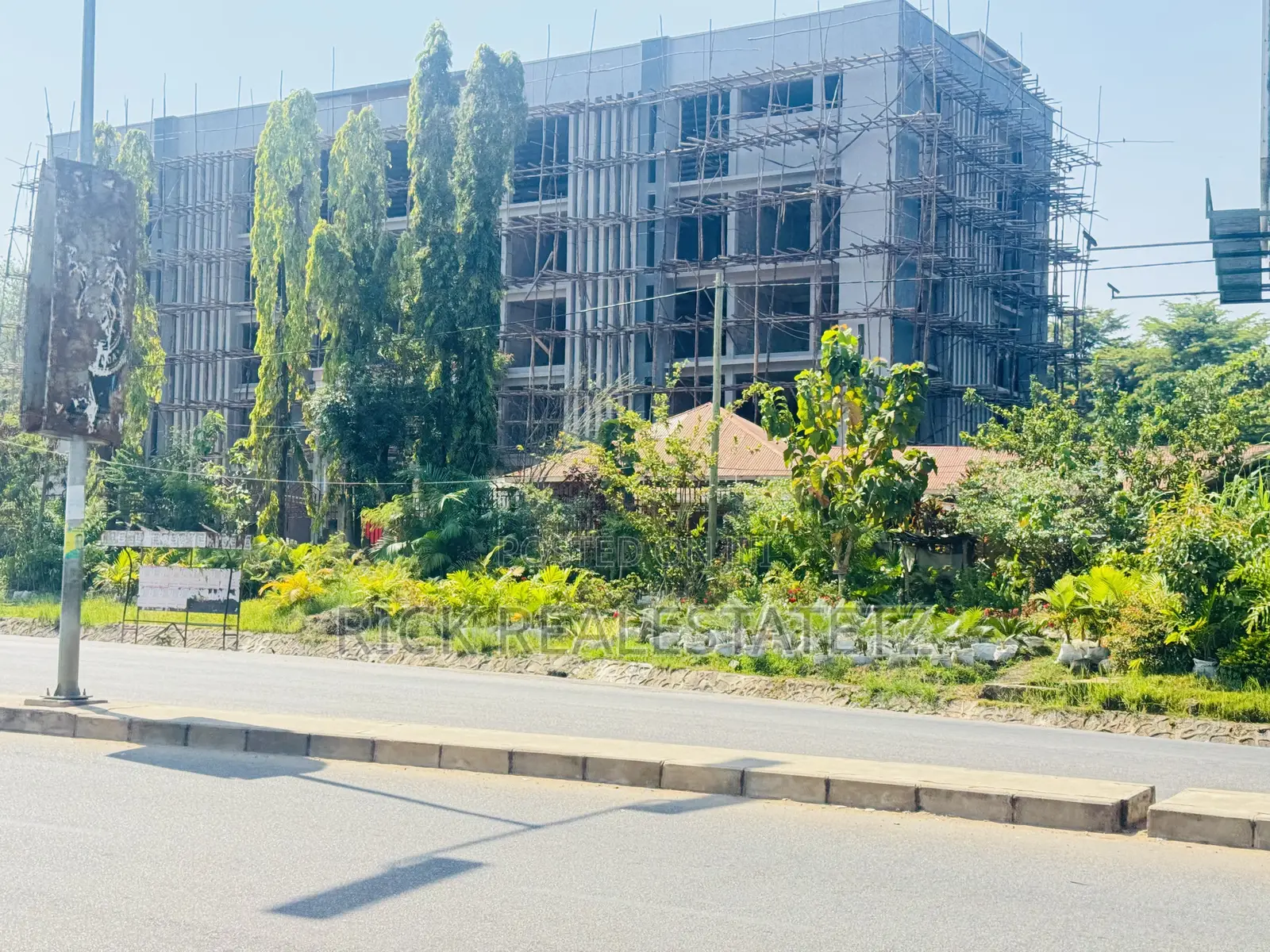 Kiwanja Kinauzwa Misheni - Mwanza in Kirumba