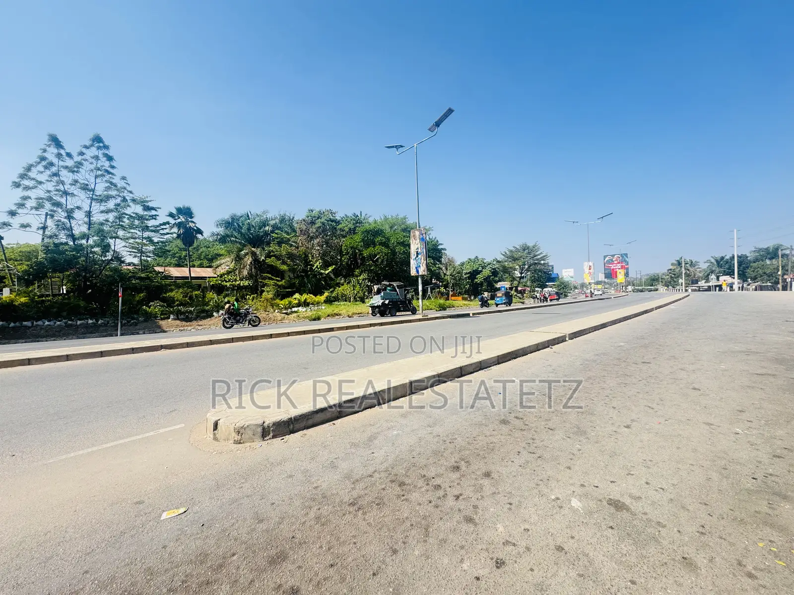 Kiwanja Kinauzwa Misheni - Mwanza in Kirumba