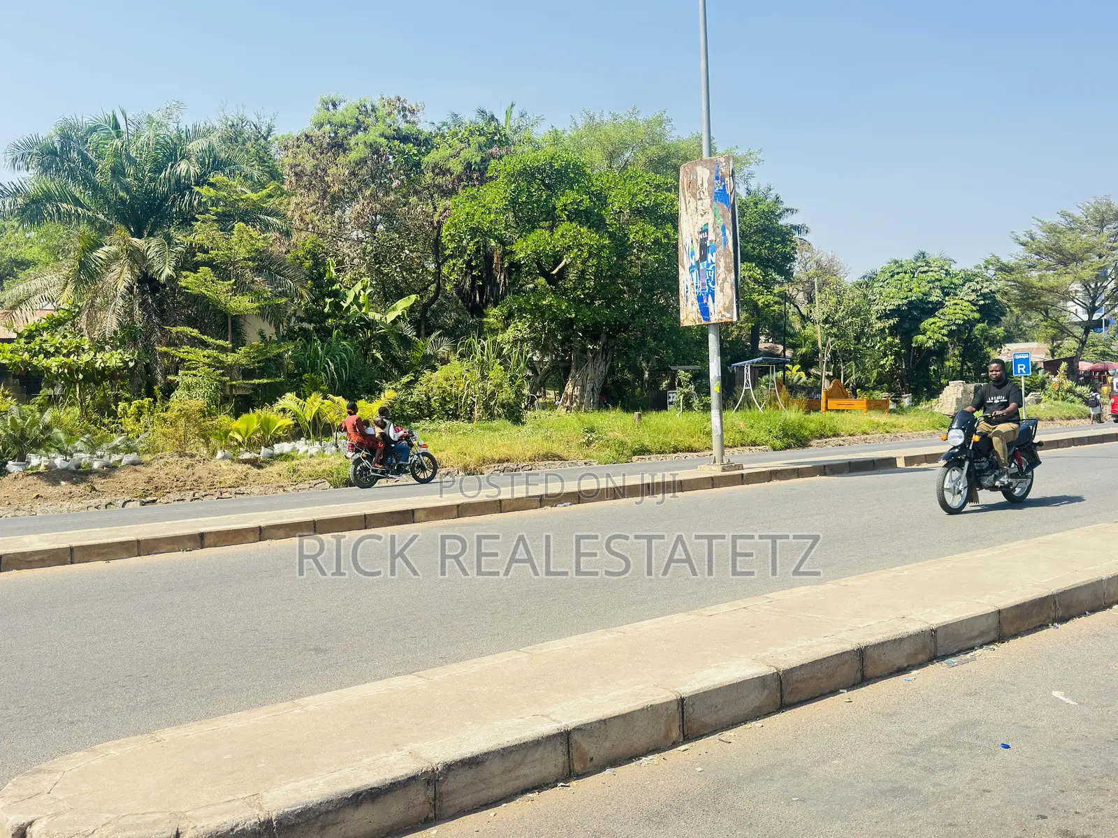 Kiwanja Kinauzwa Misheni - Mwanza in Kirumba