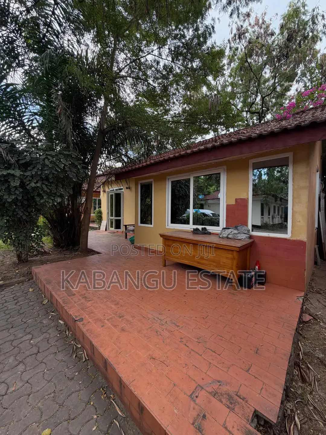 Furnished 1bdrm Apartment in Near Seacliff Hotel, Masaki for rent in Masaki