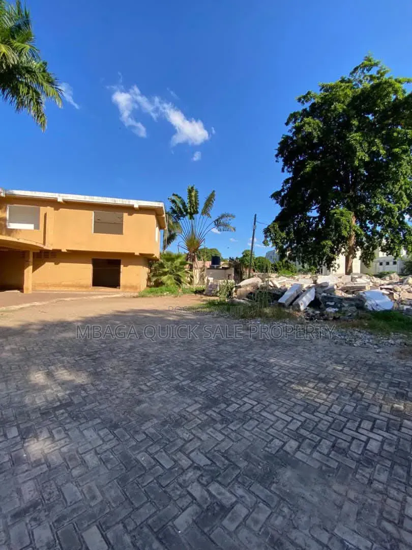 Plot Suitable for Apartment for Sale at Oyster Bay in Oyster Bay