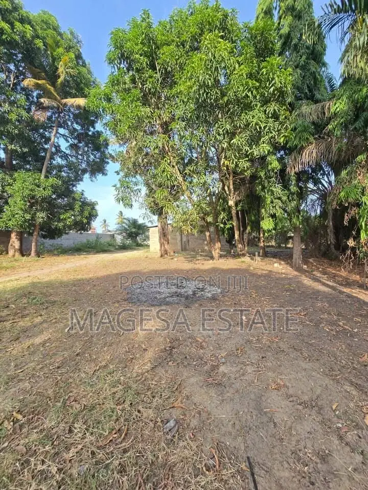 Land for Sale in Bahar Beach in Mbweni