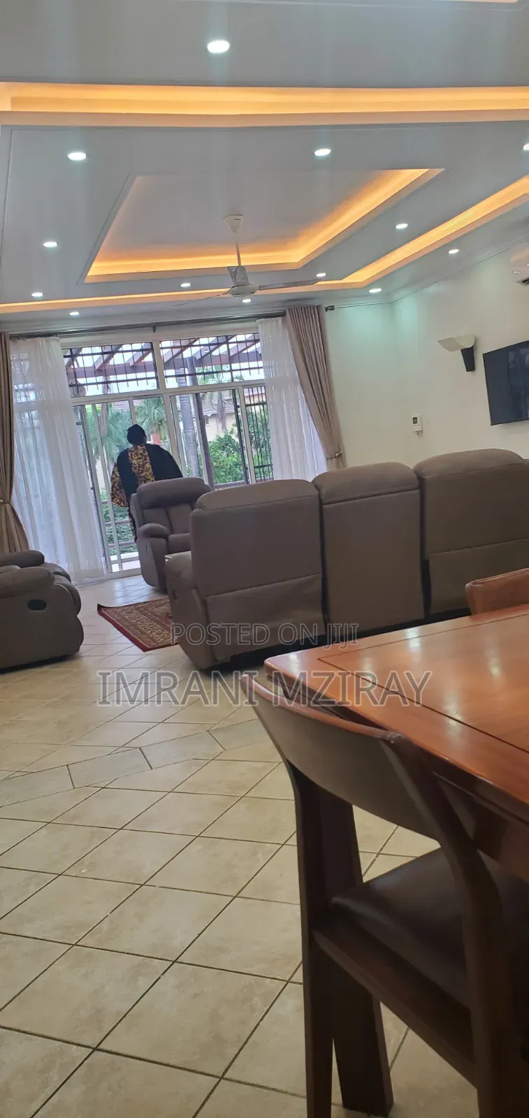 Furnished 4bdrm Bungalow in Masaki for rent in Masaki