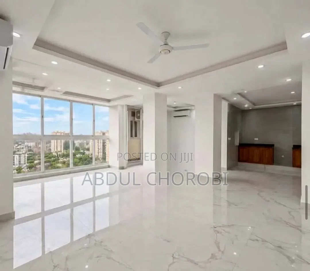 5bdrm Penthouse in Upanga East for sale in Upanga East