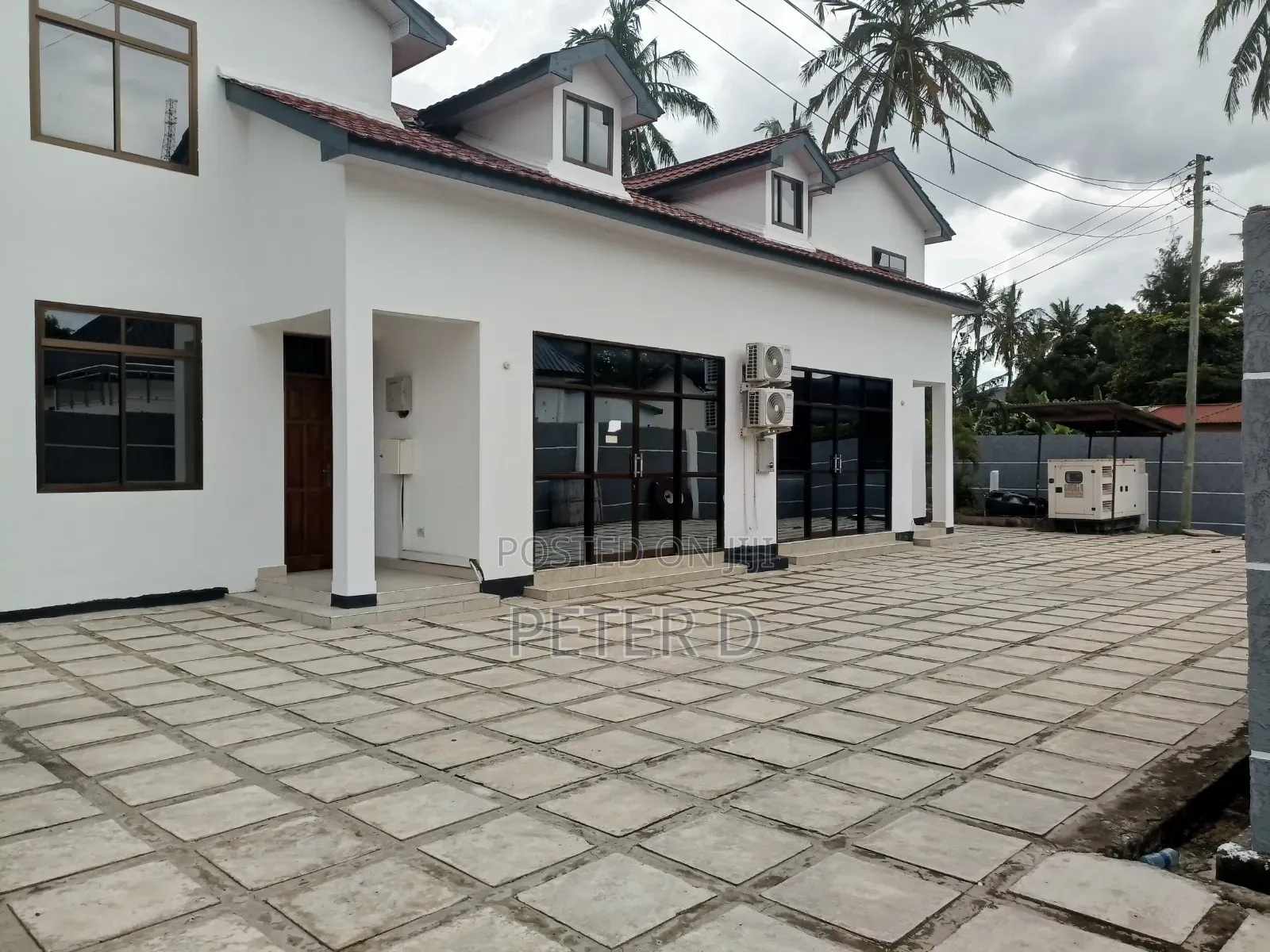 10bdrm House in Mikocheni for rent in Mikocheni