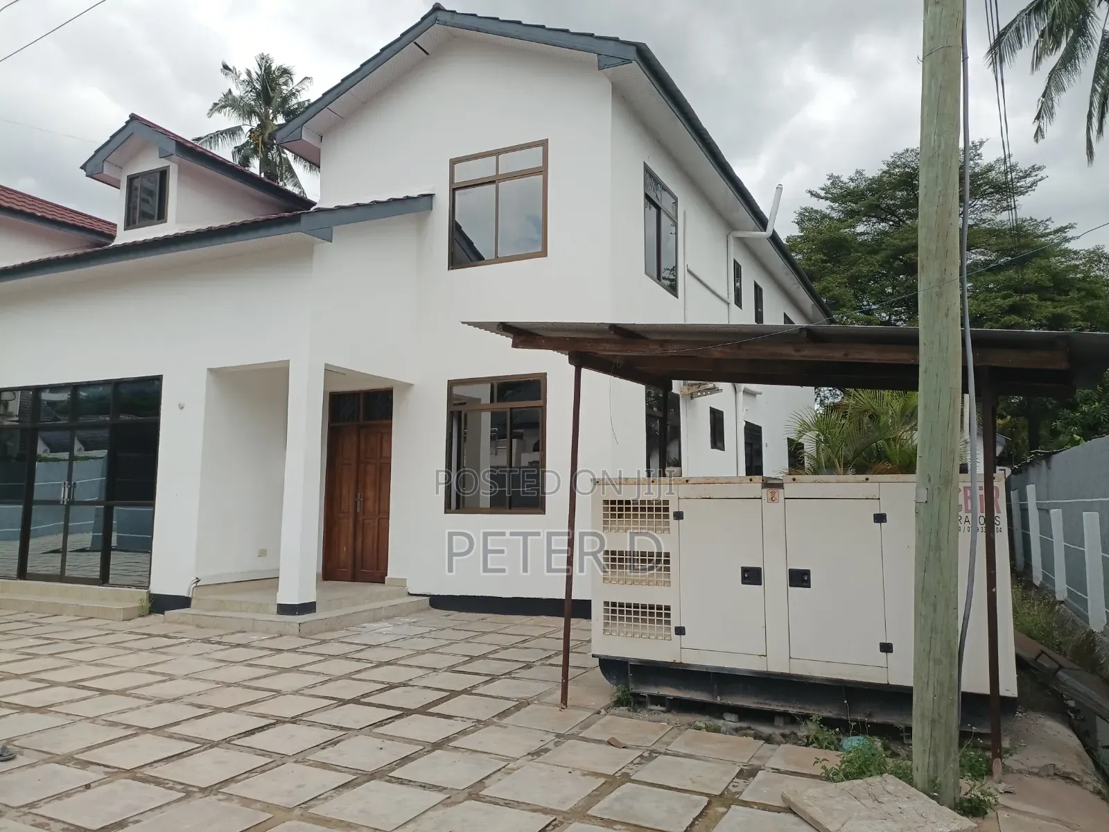10bdrm House in Mikocheni for rent in Mikocheni