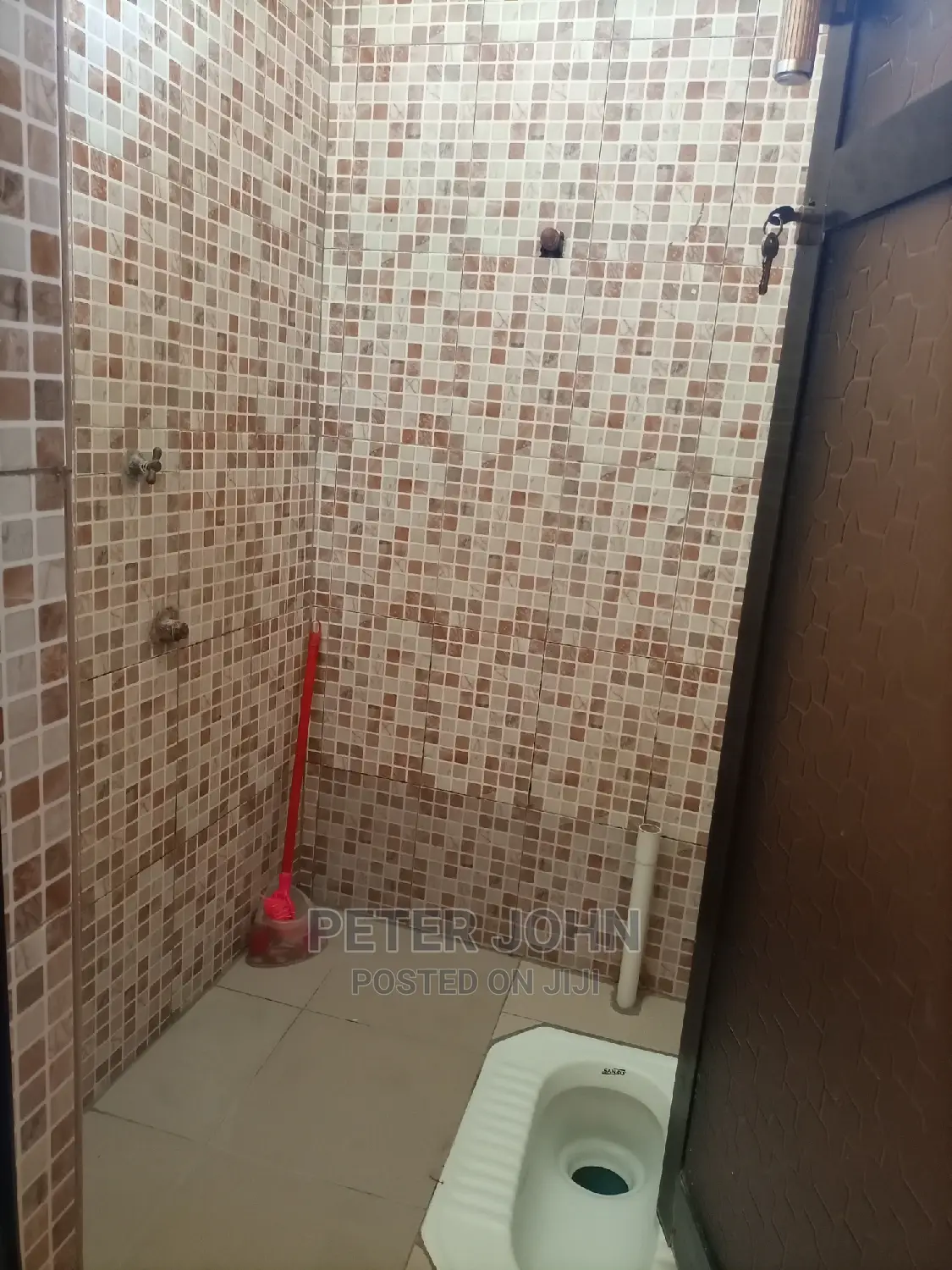 Chumba,Sebule Na Choo Ndani in Kinondoni