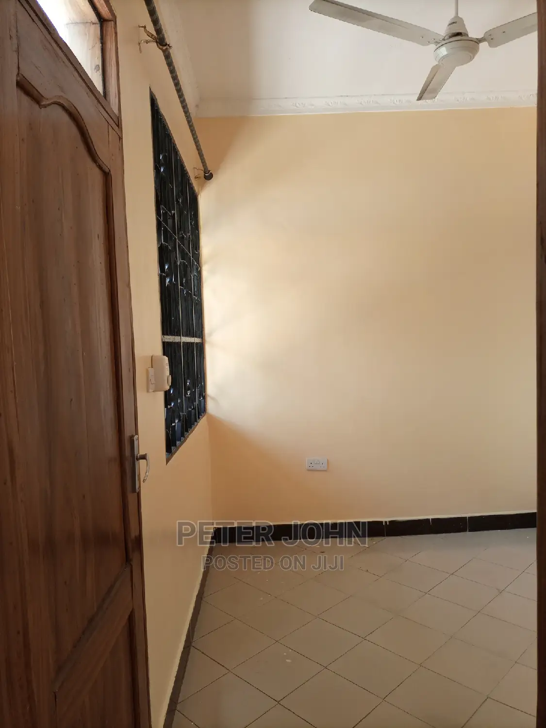 Chumba,Sebule Na Choo Ndani in Kinondoni