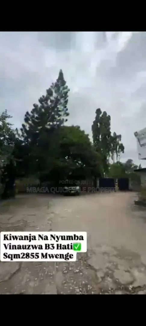 10bdrm House in Msasani for sale in Msasani