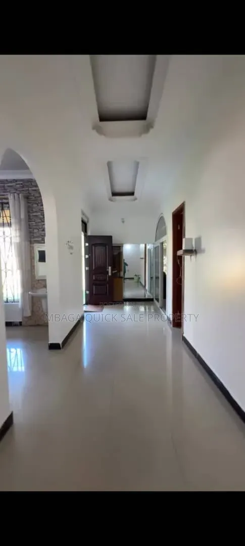 4bdrm Apartment in Ununio Beach, Bunju for rent in Bunju