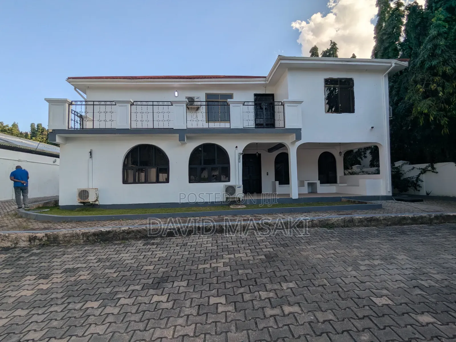 14bdrm House in Office Building, Masaki for rent in Masaki