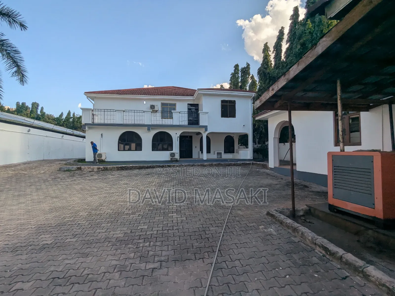 14bdrm House in Office Building, Masaki for rent in Masaki