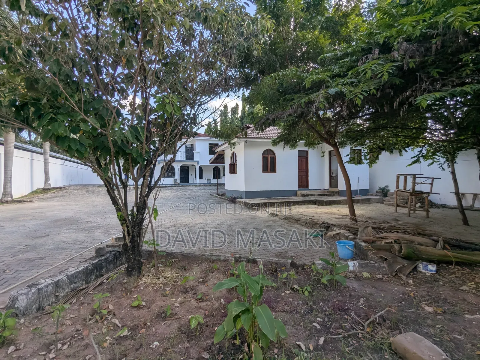 14bdrm House in Office Building, Masaki for rent in Masaki