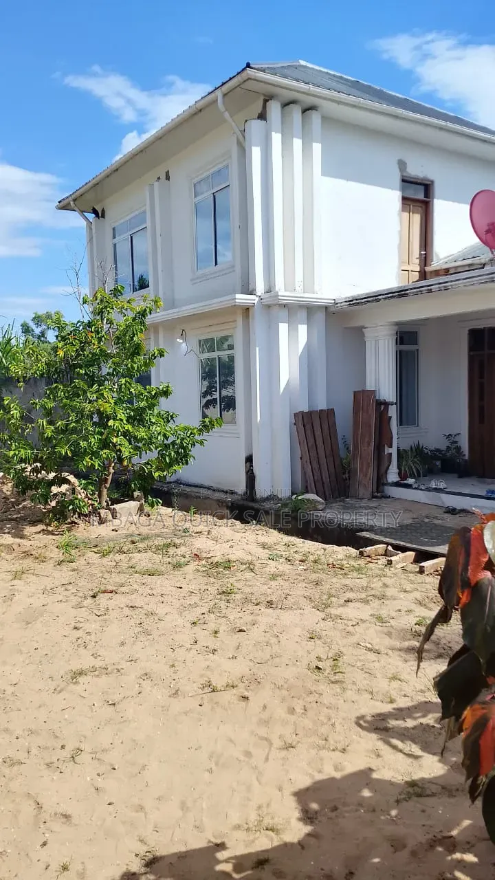 5bdrm House in Madale, Goba for sale in Goba