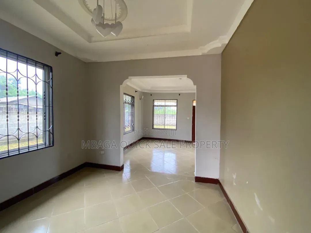 3bdrm House in Wazo Kisanga, Bunju for sale in Bunju